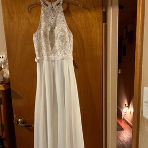 JJ ‘ S House Wedding Dress